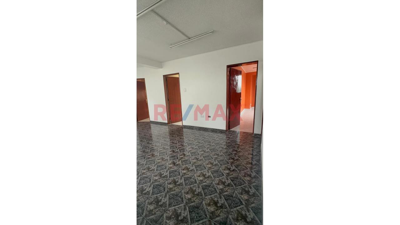 Alquiler De Edificio Comercial – Av. Túpac Amaru, Comas - 20