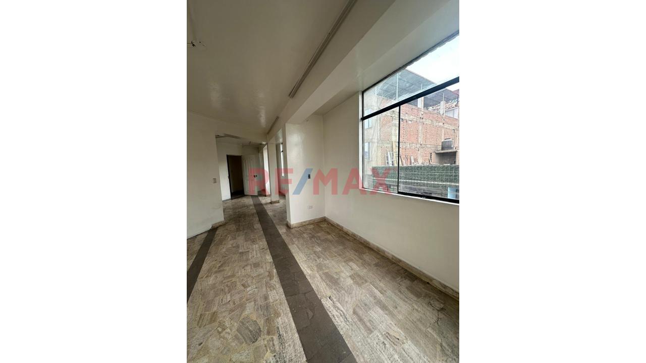 Alquiler De Edificio Comercial – Av. Túpac Amaru, Comas - 19