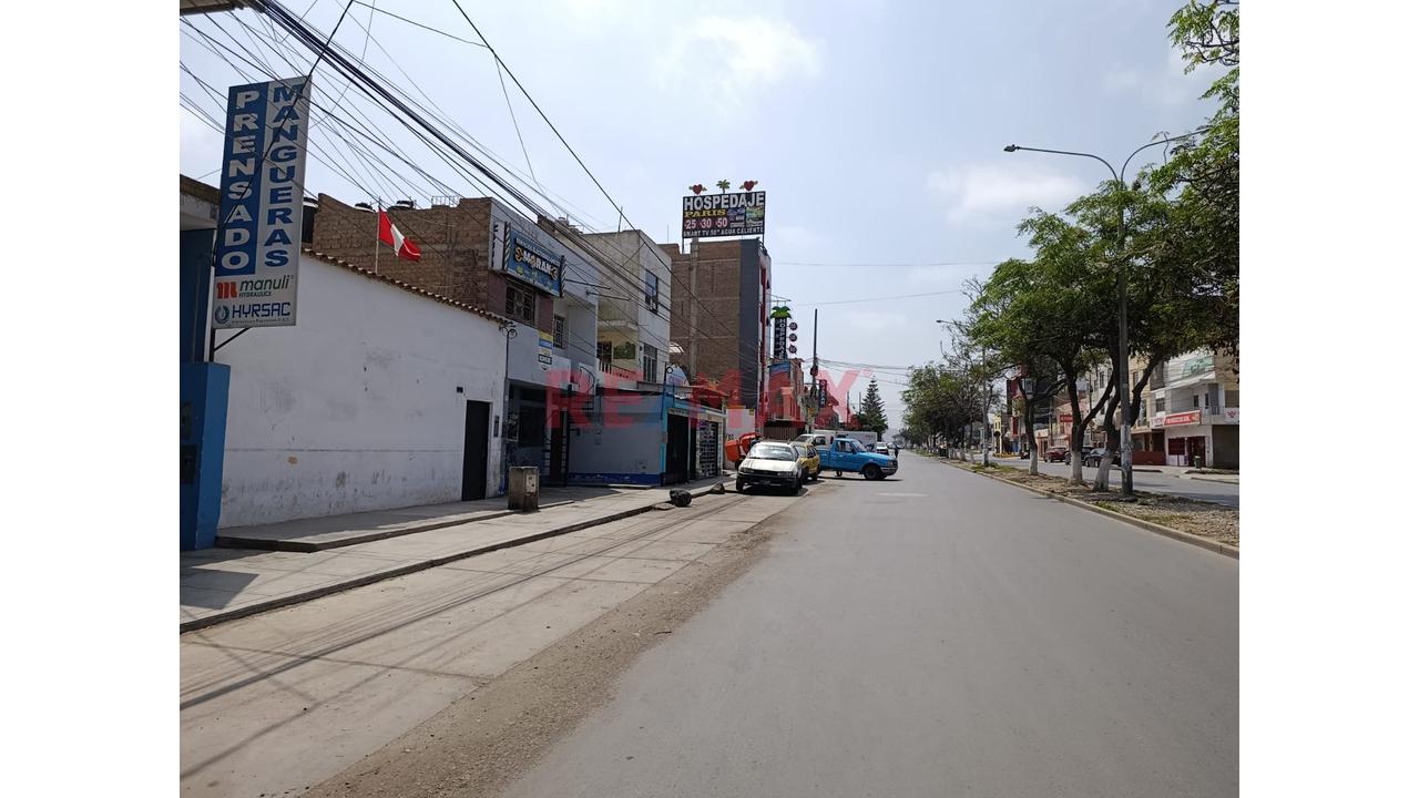 Alquiler Terreno Comercial 230 M2 En Avenida Cesar Vallejo - 4