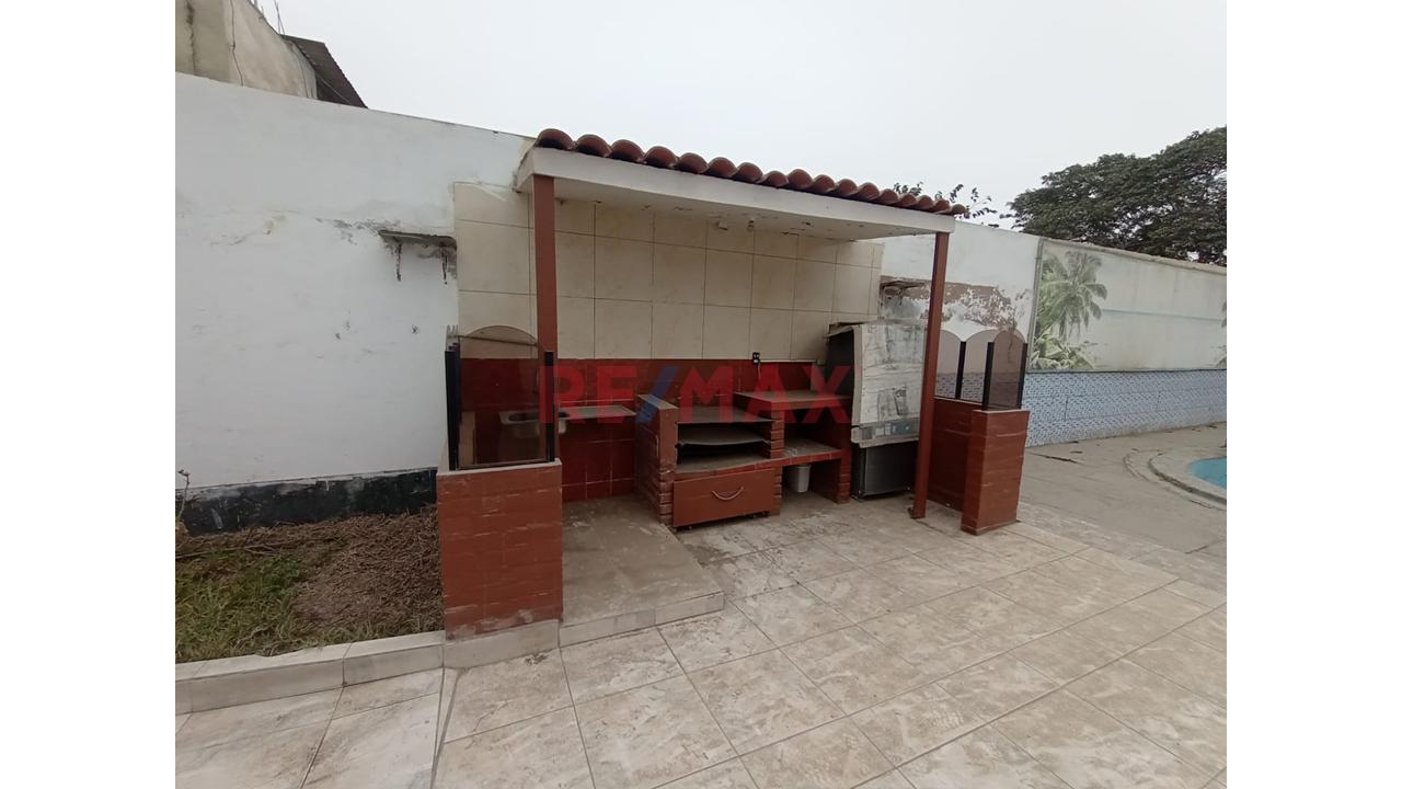 Vendo Amplia Propiedad De 4 Pisos De 428M² Con Piscina Y Jardín - 17