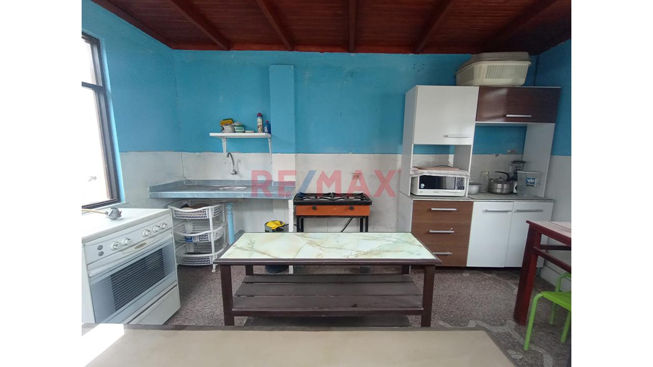 Vendo Amplia Propiedad De 4 Pisos De 428M² Con Piscina Y Jardín — foto 4