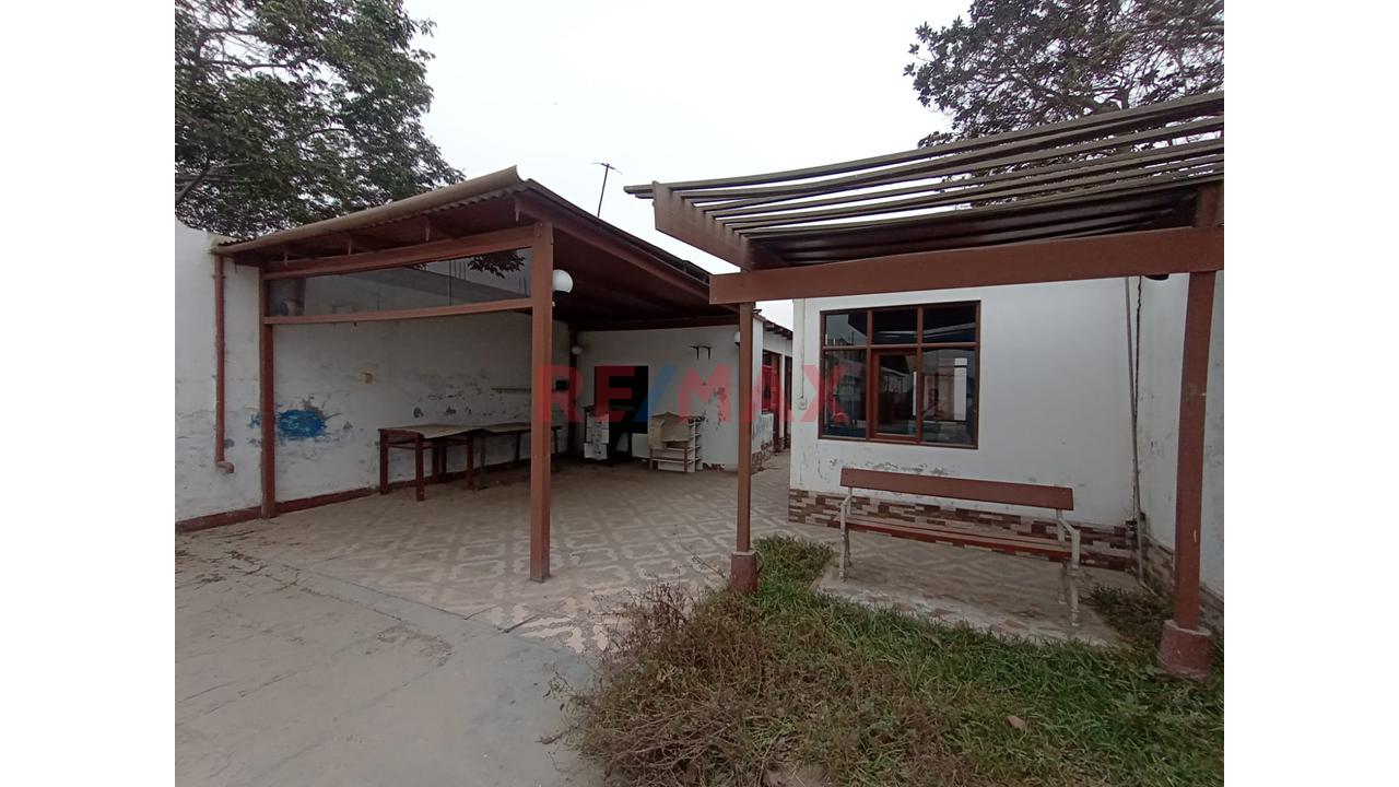 Vendo Amplia Propiedad De 4 Pisos De 428M² Con Piscina Y Jardín - 19
