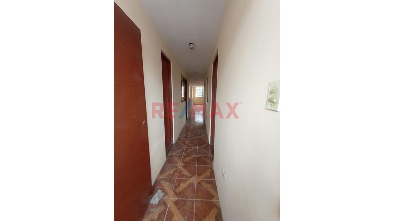 Vendo Amplia Propiedad De 4 Pisos De 428M² Con Piscina Y Jardín — foto 10