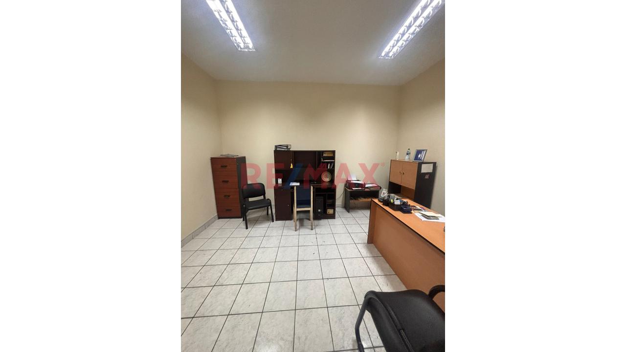 Se Vente Edificio Frente Al Banco De La Nacion - Centro / Oficinas Con Departamento - 15