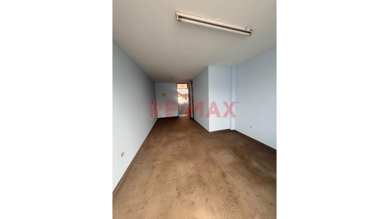 Se Vente Edificio Frente Al Banco De La Nacion - Centro / Oficinas Con Departamento - 9