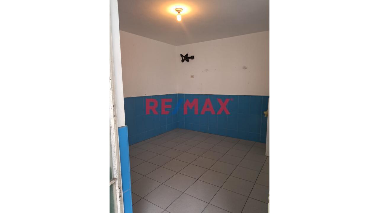 Local/Casa Para Todo Tipo De Negocio San Martin De Porres Limite Con Los Olivos — foto 8