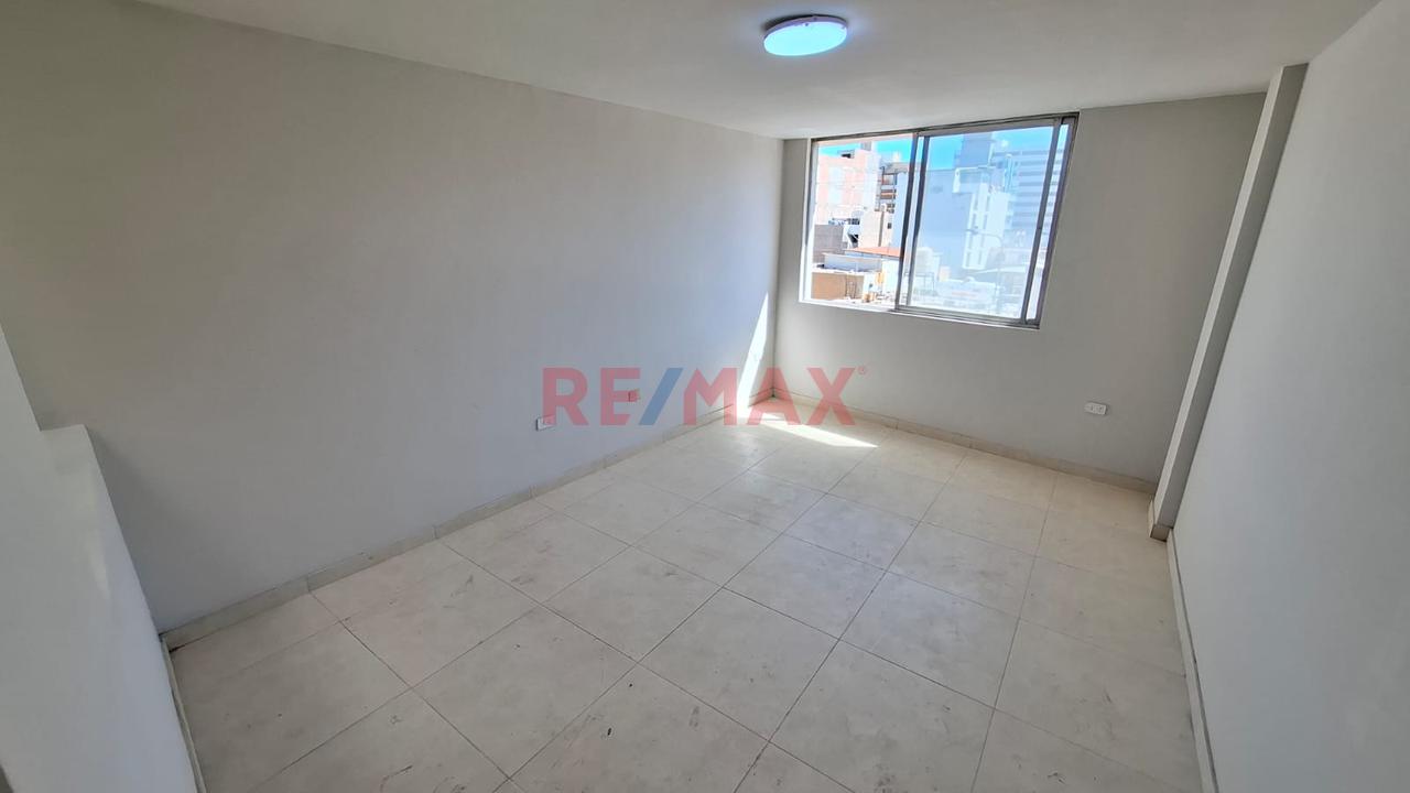 🏪 Casa Comercial En Alquiler A Media Cuadra De Av. Ejercito En Yanahuara 🚀 - 9