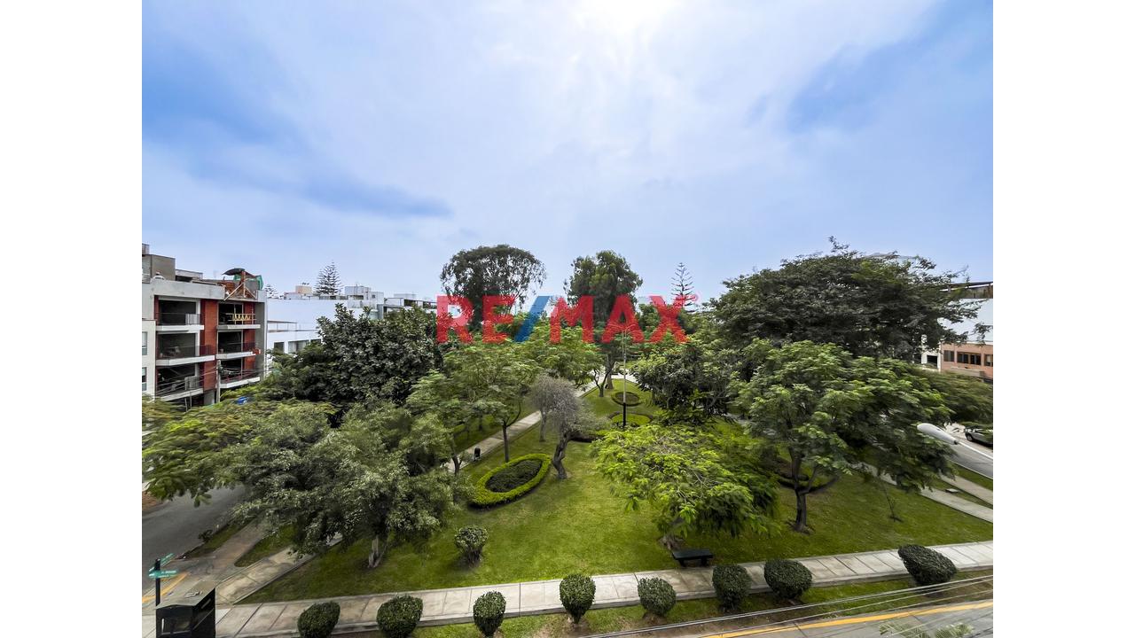 Espectacular Duplex Frente A Parque, Higuereta, Surco