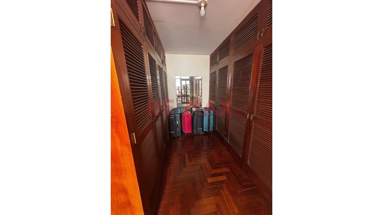 Casa Como Terreno En Venta – Surco | 200 M² | Excelente Ubicación Frente A Parque — foto 7