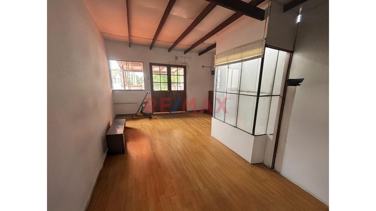 Casa Como Terreno En Venta – Surco | 200 M² | Excelente Ubicación Frente A Parque — foto 15