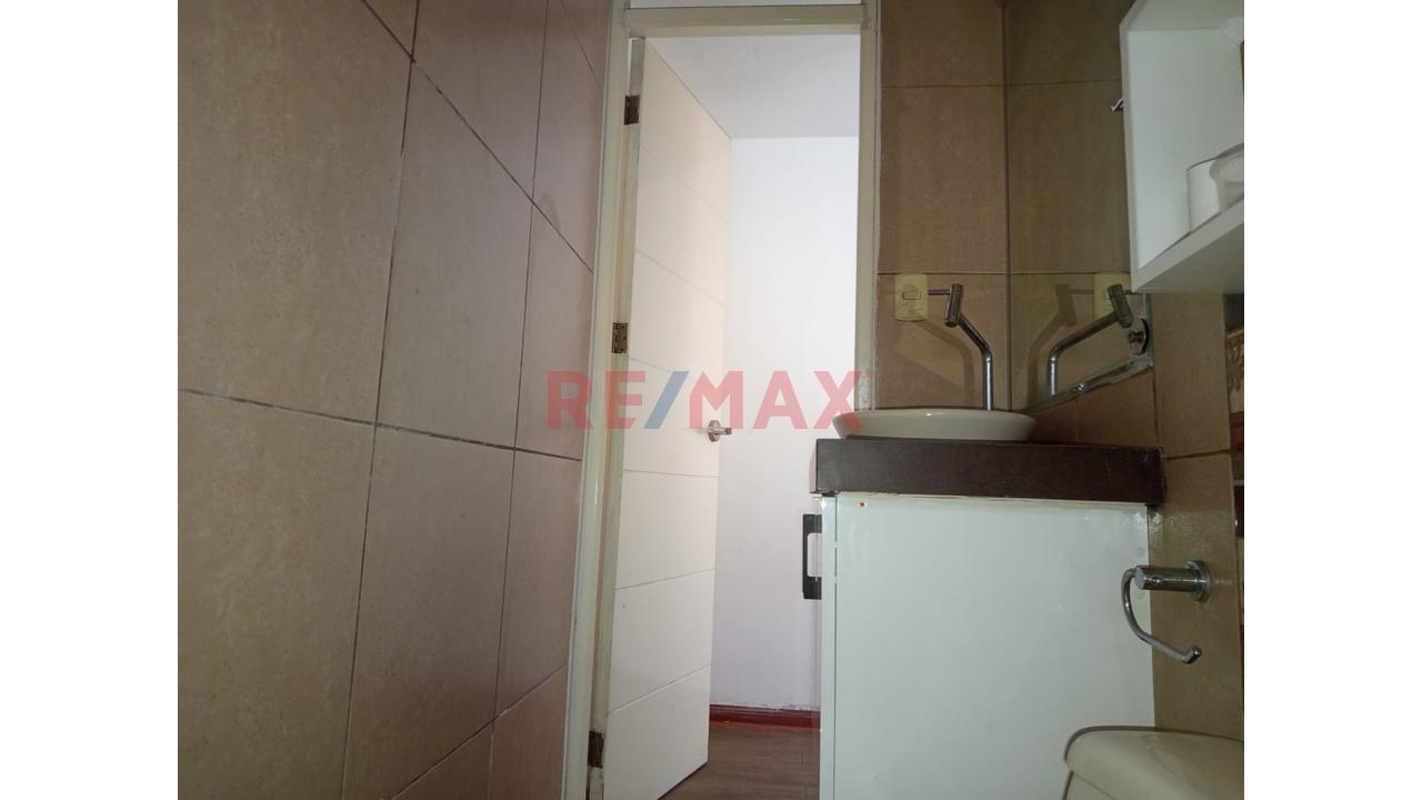 Vendo Hermosa Casa En Alfredo Mendiola -Los Olivos - 11
