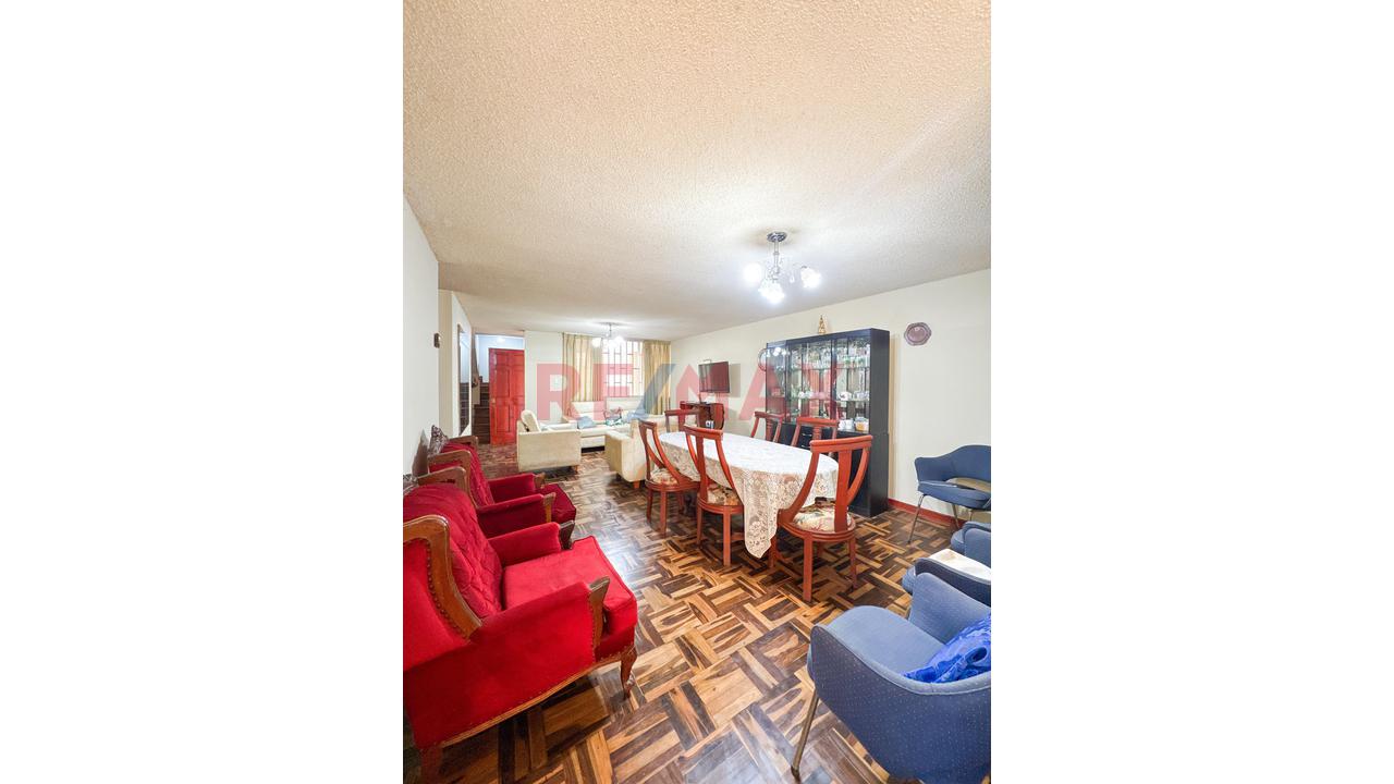 🏡 Primer Piso Independiente Tipo Casa En Venta – La Perla - 3