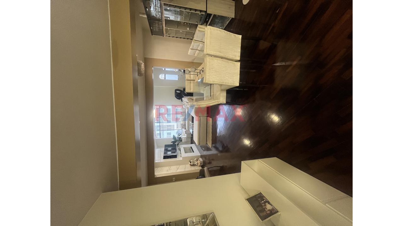 Alquilo Departamento 200M2 Urb Higuereta — foto 3