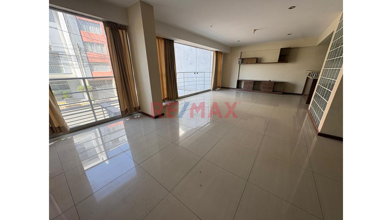 Departamento en Venta ubicado en Mariano Melgar 621 Departamento en Venta ubicado en Mariano Melgar 621