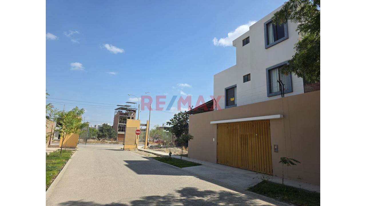🏡✨ Casa En Venta En Urb. Las Casuarinas — Exclusividad, Comodidad Y Excelente Ubicación 🔥 - 3