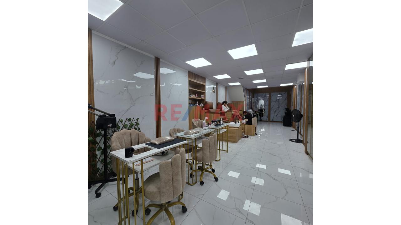 Alquiler Primer Piso, Oficina 235M², En Surco S/. 15,000 — foto 4