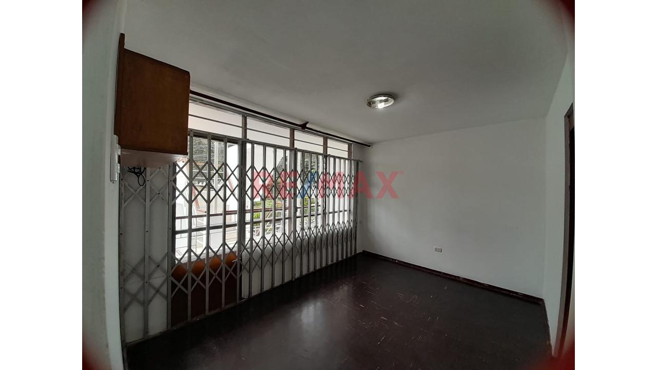 Alquilo Casa Frente A Parque | San Borja | Vivienda U Oficina. — foto 14