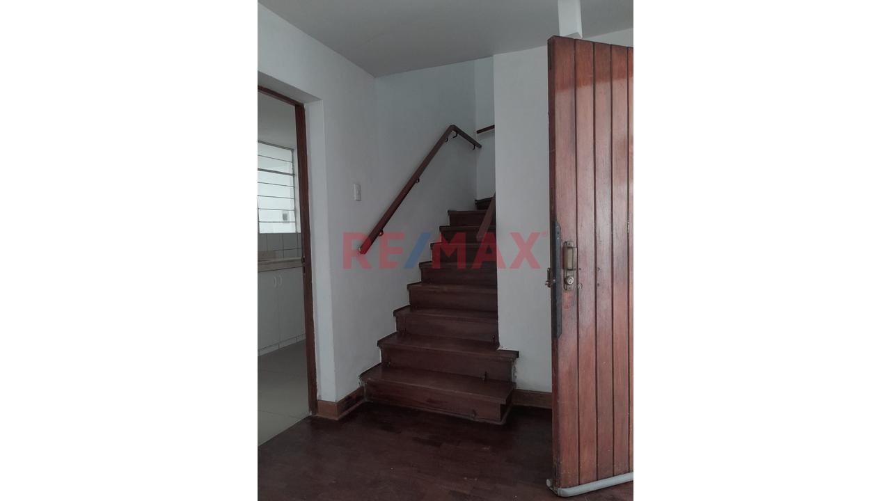 Alquilo Casa Frente A Parque | San Borja | Vivienda U Oficina. — foto 12