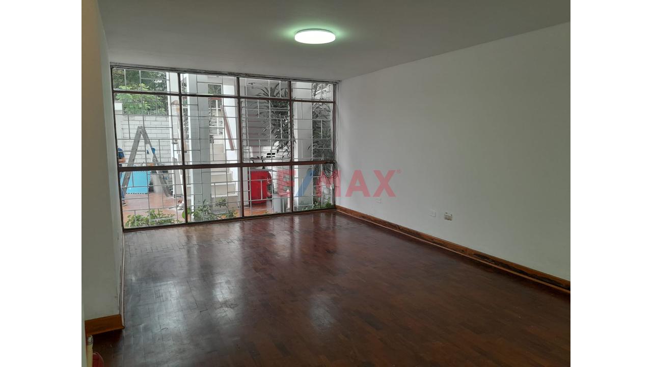 Alquilo Casa Frente A Parque | San Borja | Vivienda U Oficina. — foto 6
