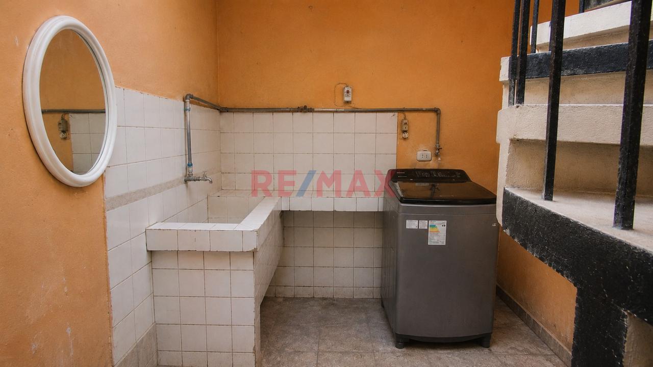 Vendo Casa De 350M² En Surco Oportunidad Unica Para Inversionistas - 7