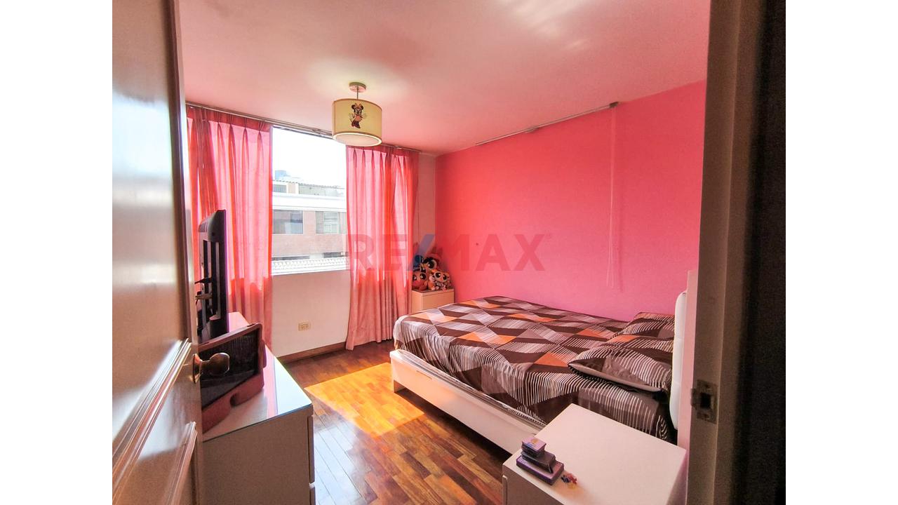 Venta De Casa De 4 Piso En Santiago De Surco De 149M2 Con Cochera - 16