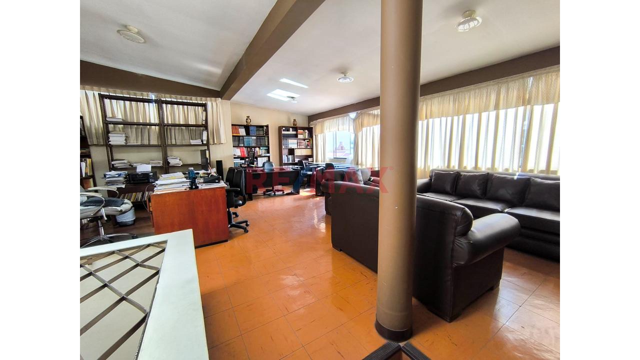 Venta De Casa De 4 Piso En Santiago De Surco De 149M2 Con Cochera - 5