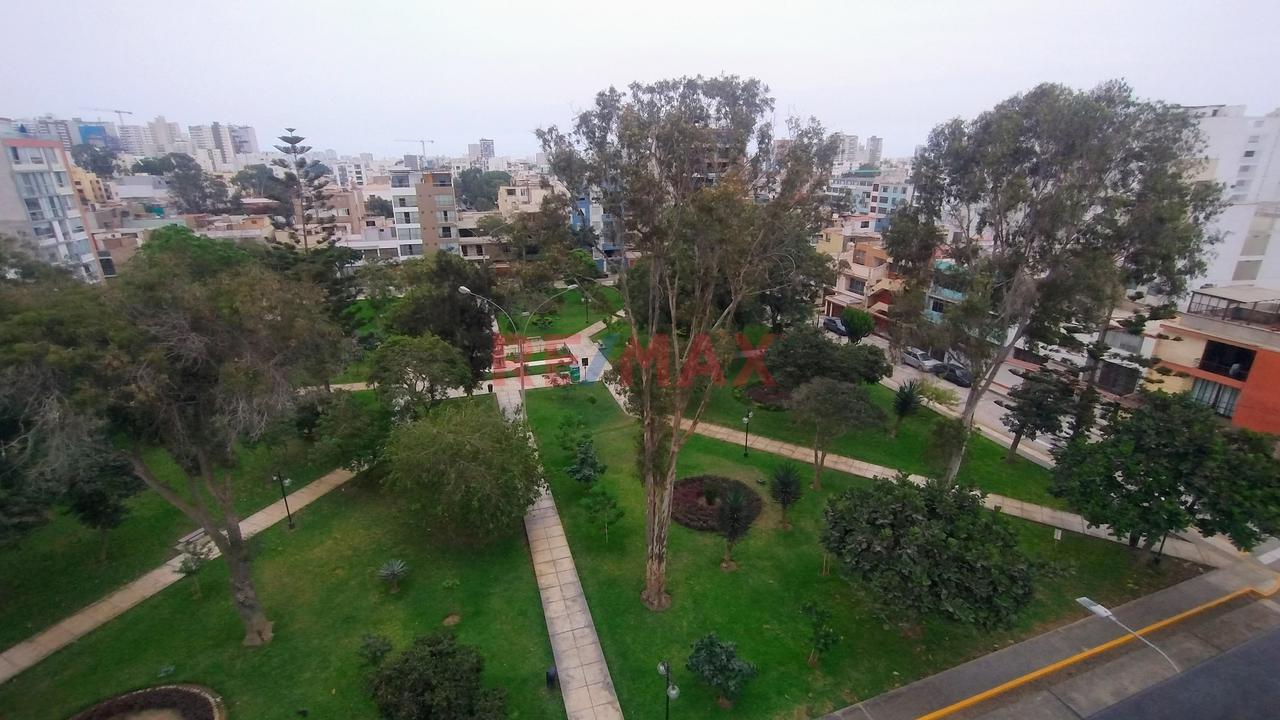 Venta De Departamento Frente A Parque Cueva En Pueblo Libre — foto 9