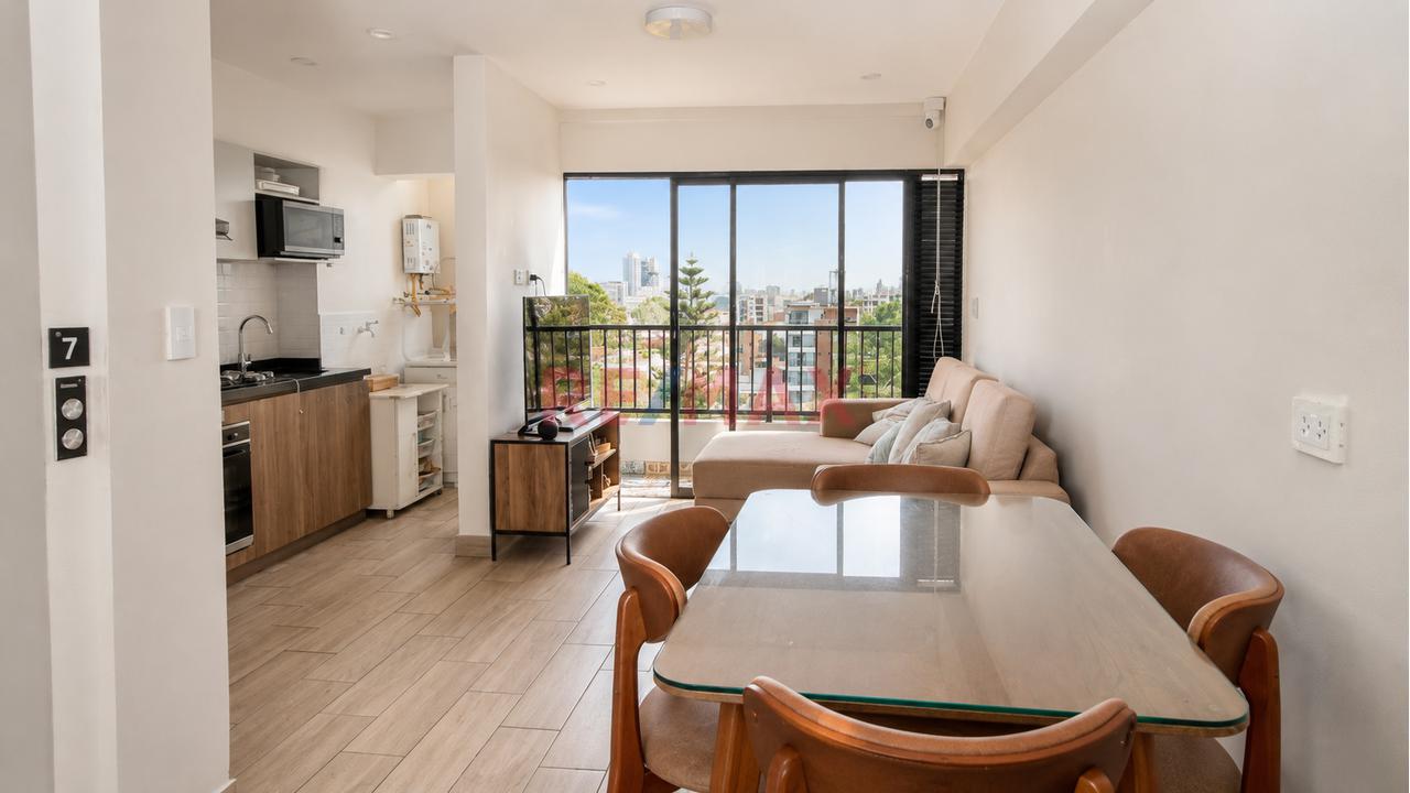 Venta De Departamento Frente A Parque Cueva En Pueblo Libre — foto 2