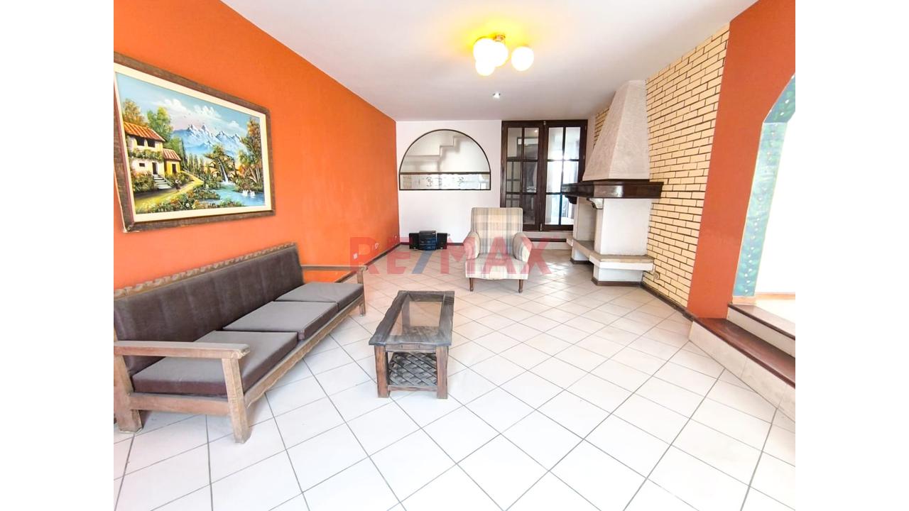 Venta De Casa De 3 Pisos En Santiago De Surco De 200M2 - 7