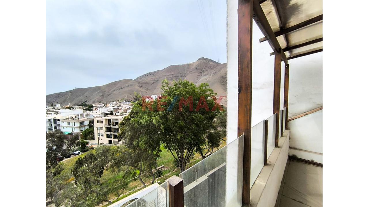 Venta De Casa De 3 Pisos En Santiago De Surco De 200M2 - 20