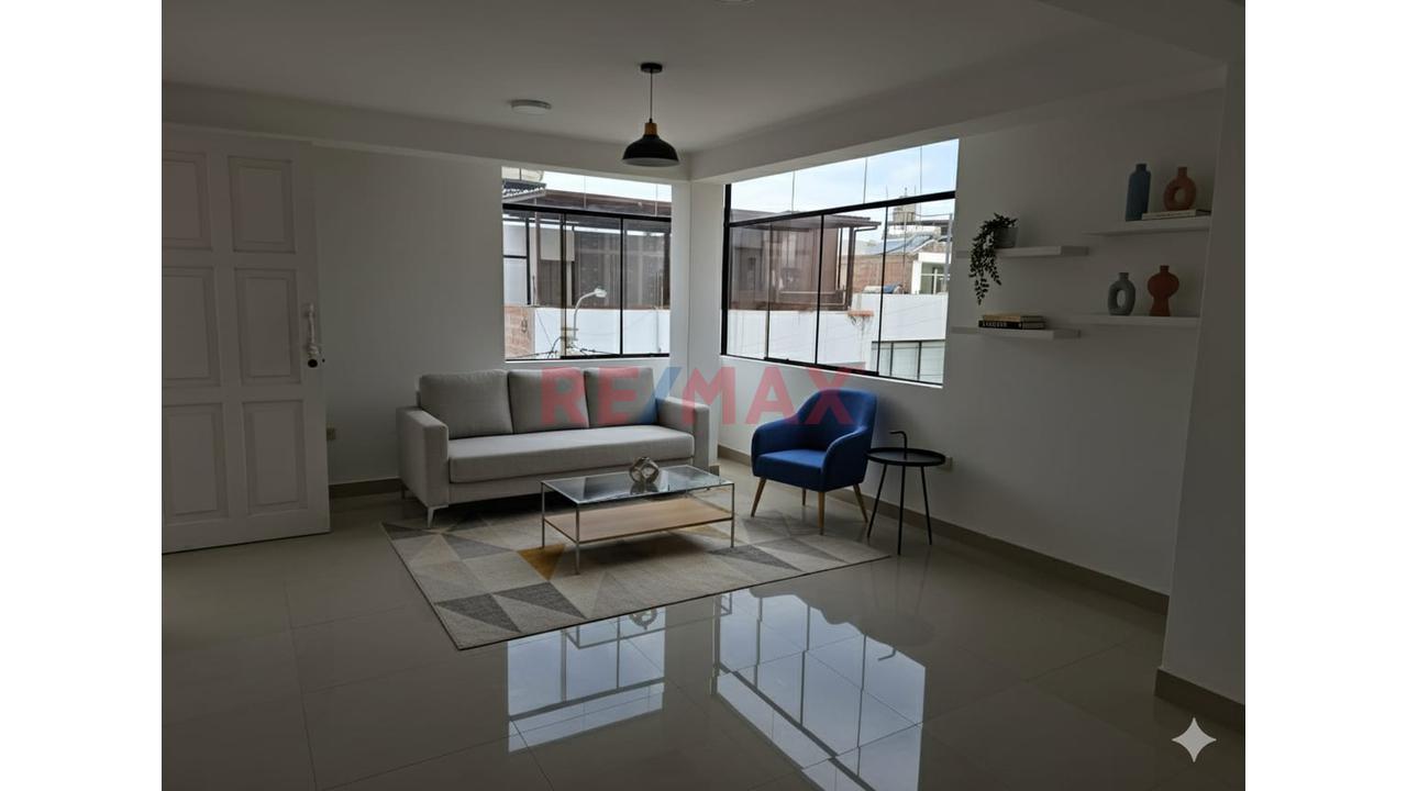 Se Alquila Departamento