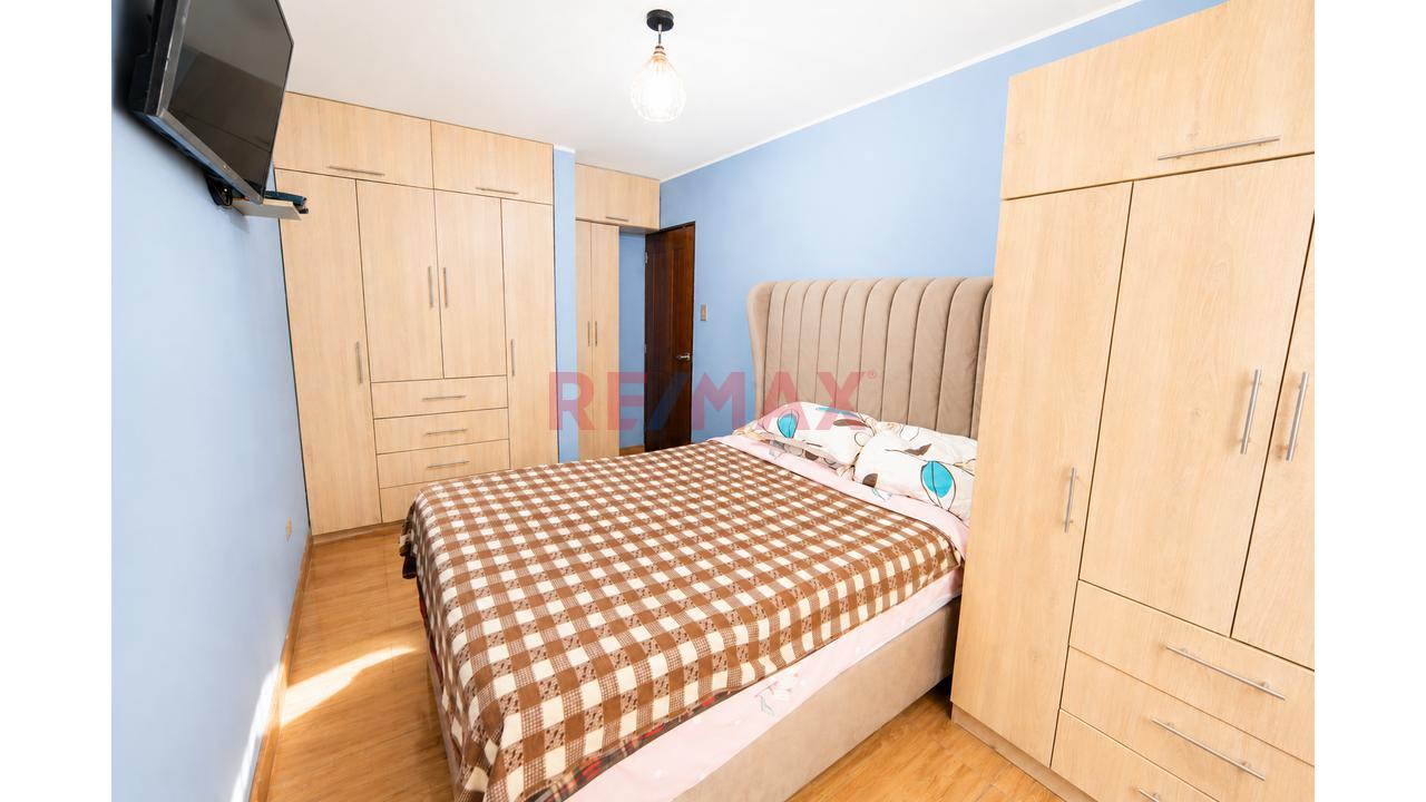 Oportunidad Unica De Inversion, Casa En Venta En San Martín De Porres | 240 M² | 4 Dormitorios | 2 Cocheras | Terraza | Proyección 4 Pisos — foto 12