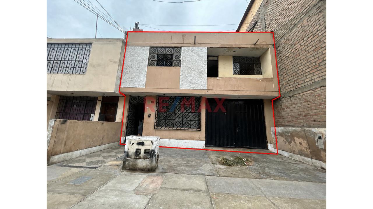 Se Vende Casade 2 Pisos En  Comas — foto 2