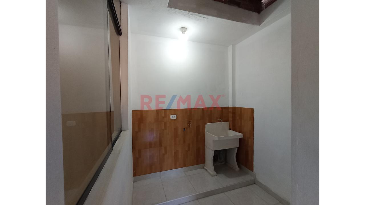 Departamento En Alquiler B – Urb. El Bosque - 5