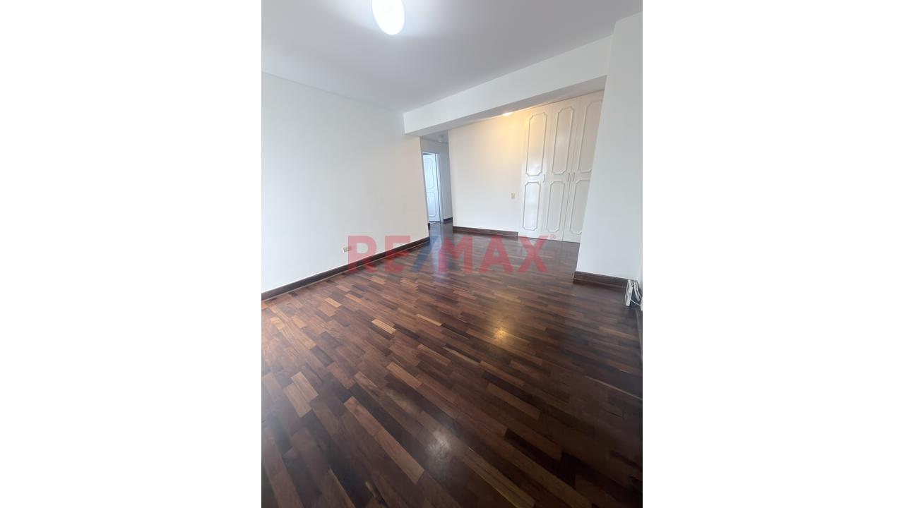 Se Vende Lindo Departamento En Calle Dos De Mayo San Isidro Cerca A Wong — foto 4