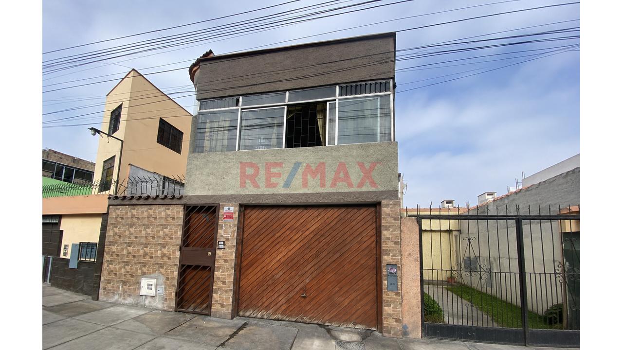 🚨 Oportunidad Con Doble Potencial: Vivienda + Negocio En Una Sola Propiedad 🚨 - 1
