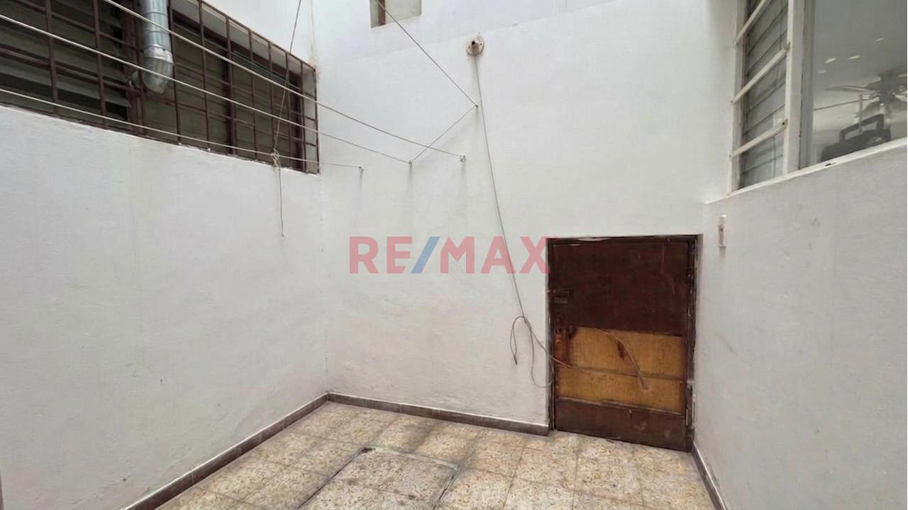 Venta De Departamento En Urb Primavera - 6