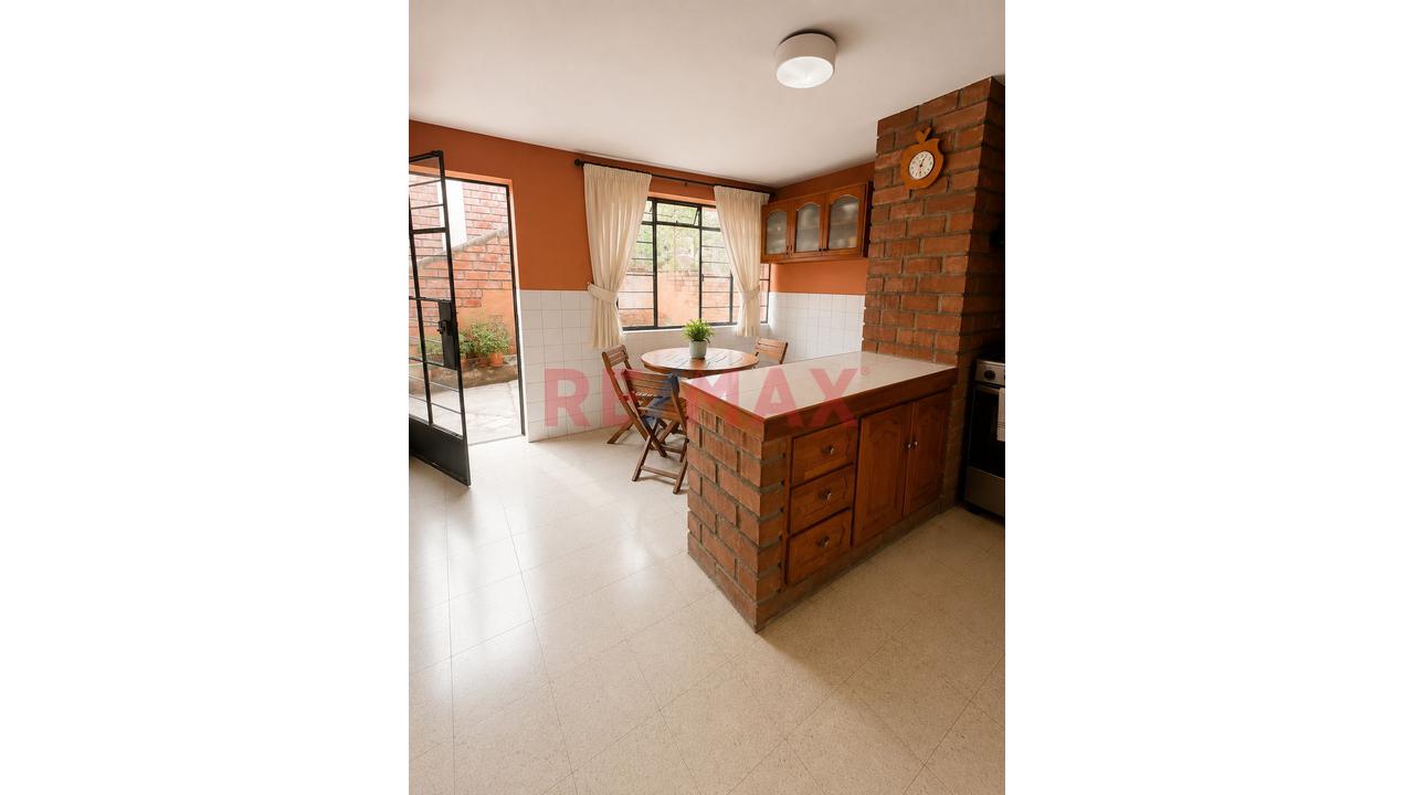Casa Con Piscina Y Gran Potencial En Terreno De 1,150 M² — foto 10