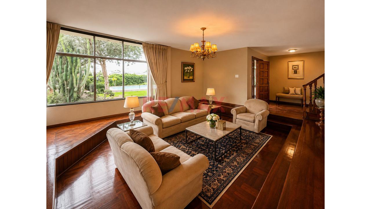 Casa Con Piscina Y Gran Potencial En Terreno De 1,150 M²