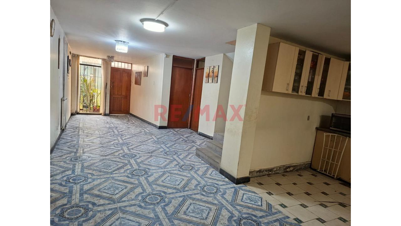 Se Alquila Local En Av Chimpu Ocllo Altamente Comercial Carabayllo - 11
