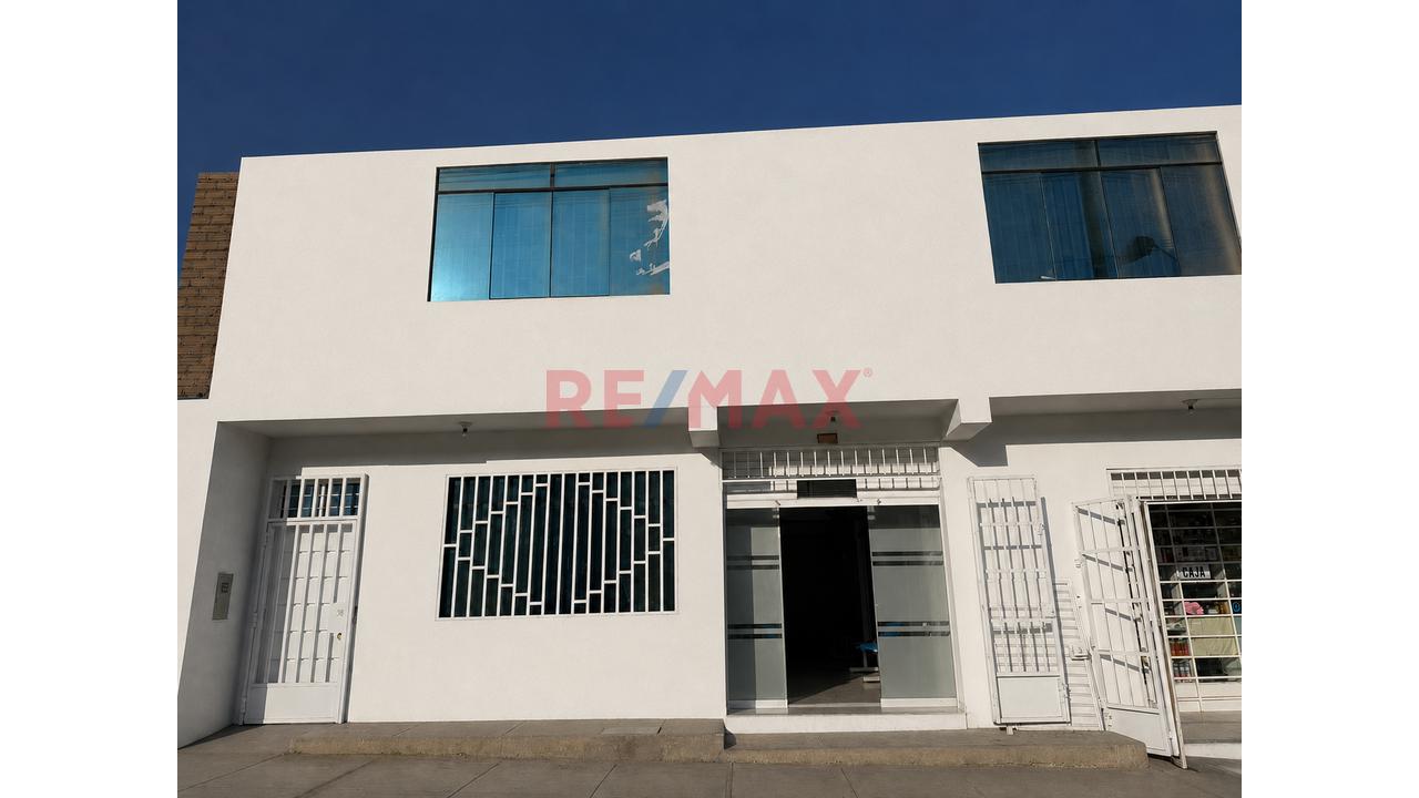 Venta De Local Comercial Multifuncional En Esquina - Manchay - 2
