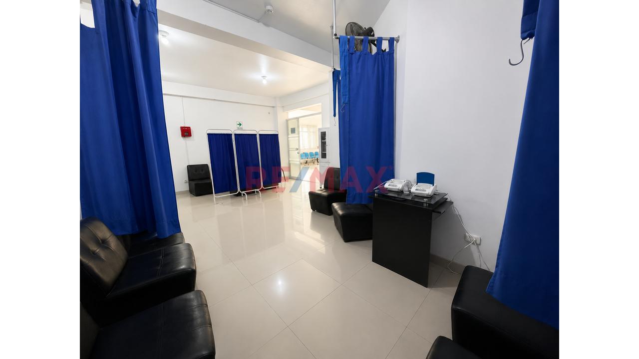 Venta De Local Comercial Multifuncional En Esquina - Manchay - 7