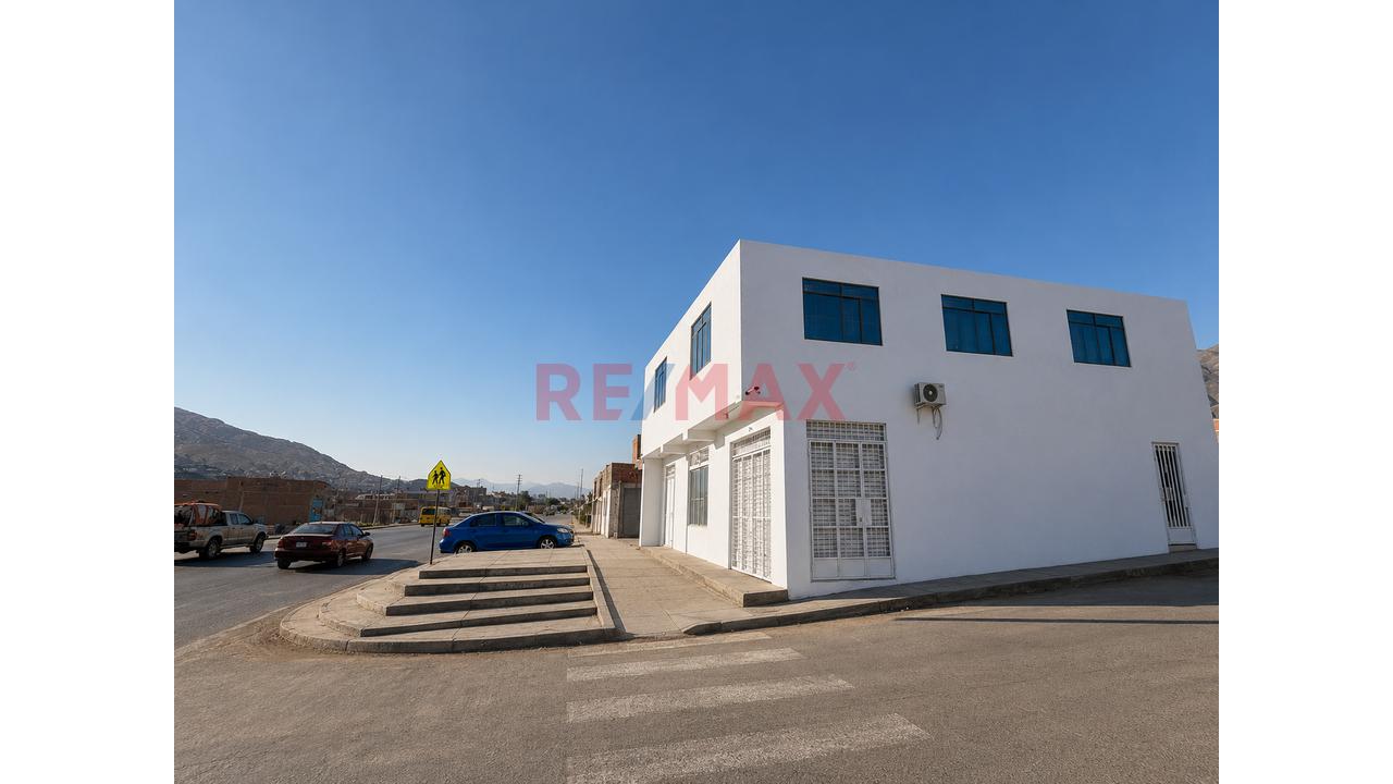 Venta De Local Comercial Multifuncional En Esquina - Manchay - 4