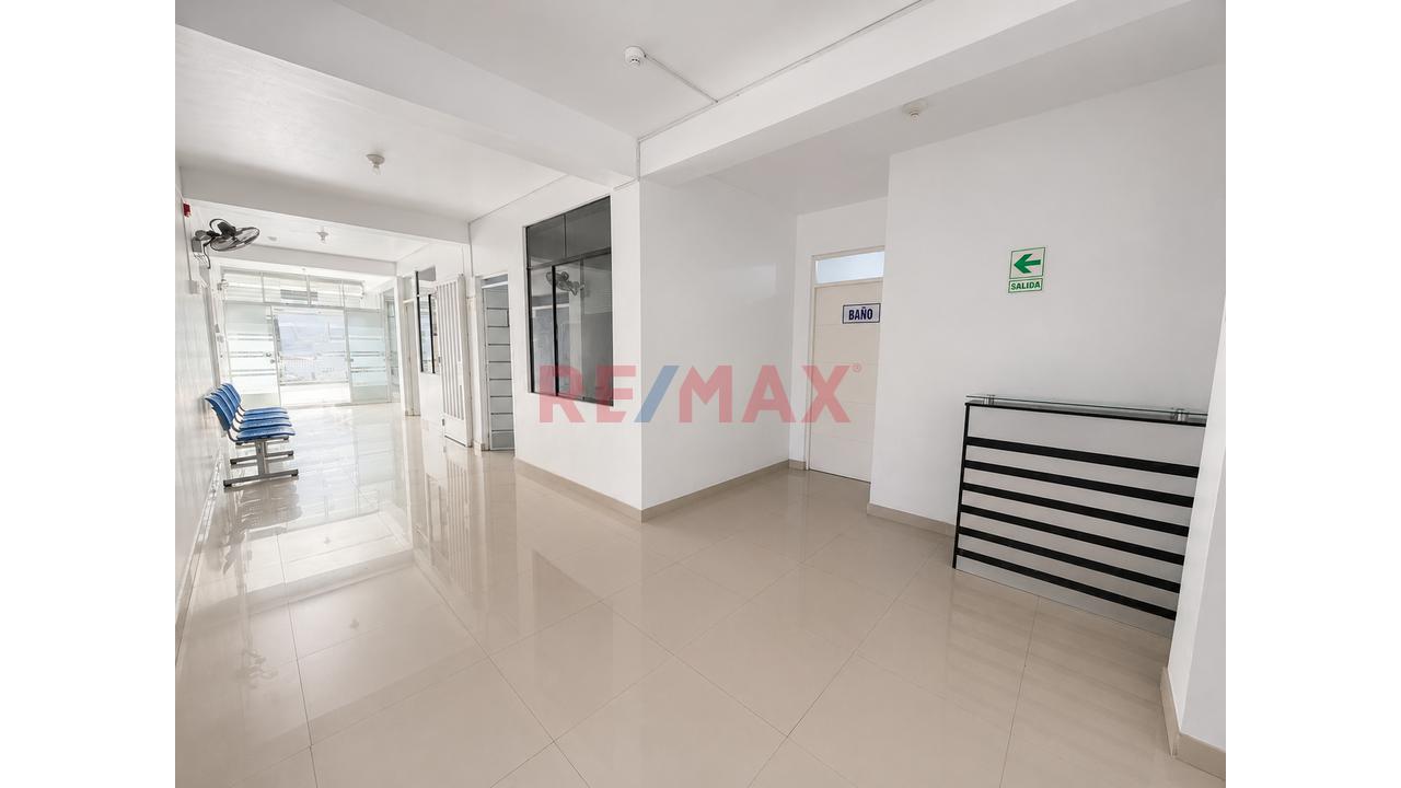 Venta De Local Comercial Multifuncional En Esquina - Manchay - 6