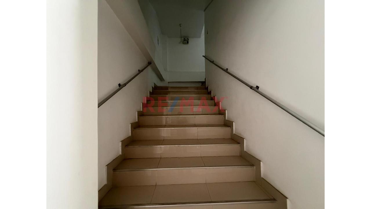 Venta De Local Comercial Multifuncional En Esquina - Manchay - 14