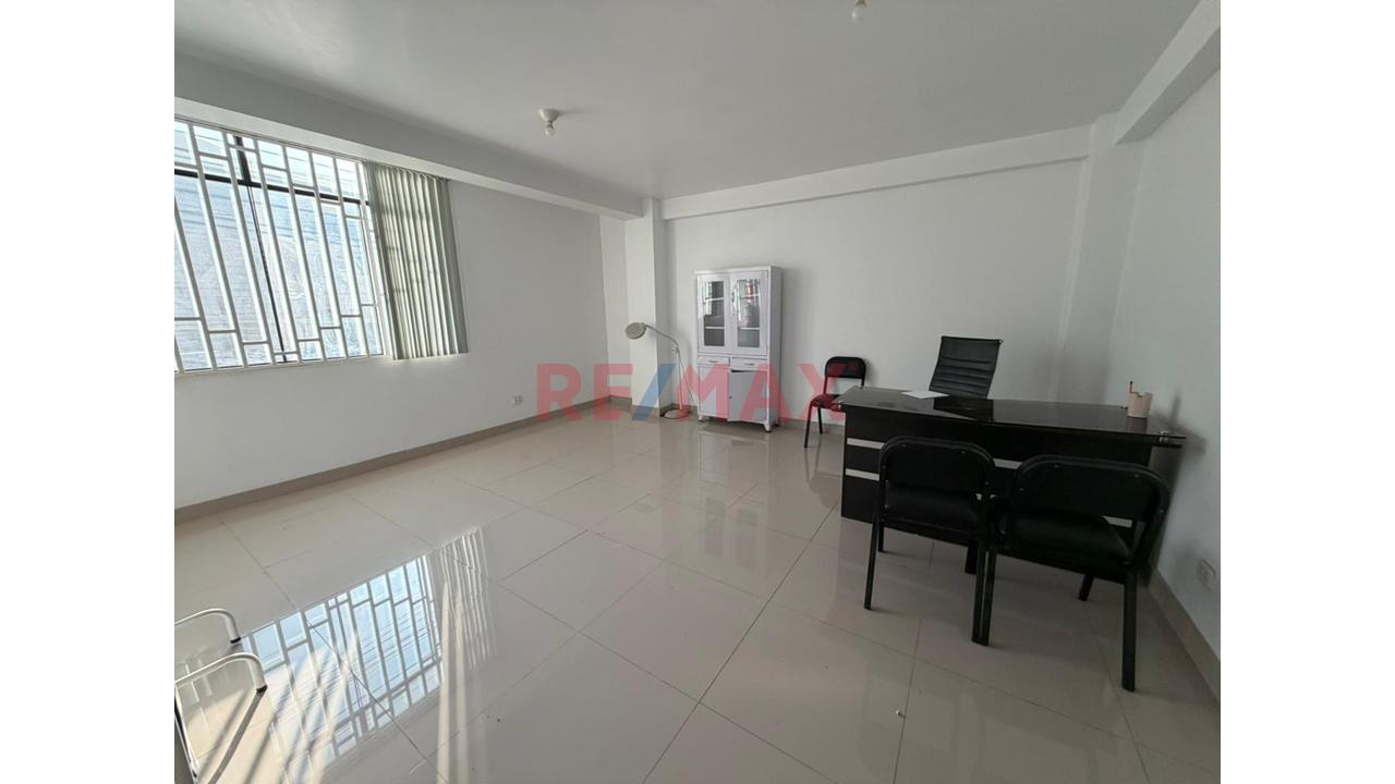 Venta De Local Comercial Multifuncional En Esquina - Manchay - 13