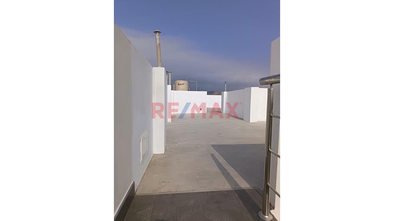 Vendo Azotea En Cuarto Piso Urb, Miguel Grau San Bartolo - 3