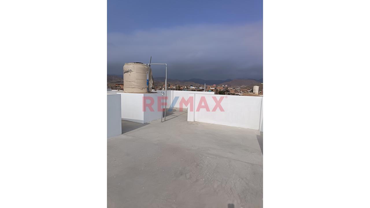 Vendo Azotea En Cuarto Piso Urb, Miguel Grau San Bartolo - 2