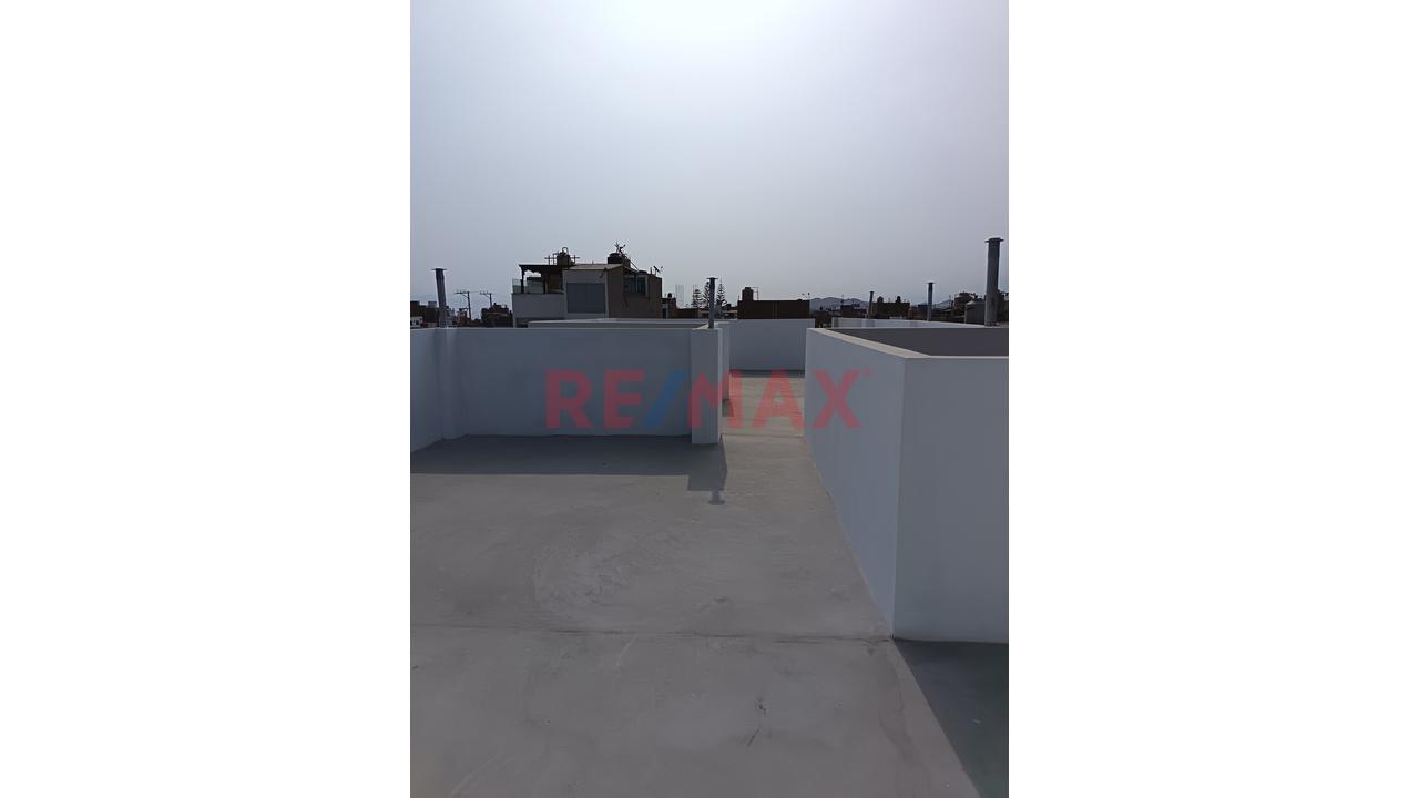 Vendo Azotea En Cuarto Piso Urb, Miguel Grau San Bartolo - 12