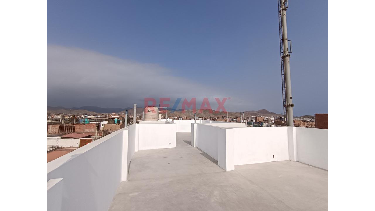 Vendo Azotea En Cuarto Piso Urb, Miguel Grau San Bartolo - 10
